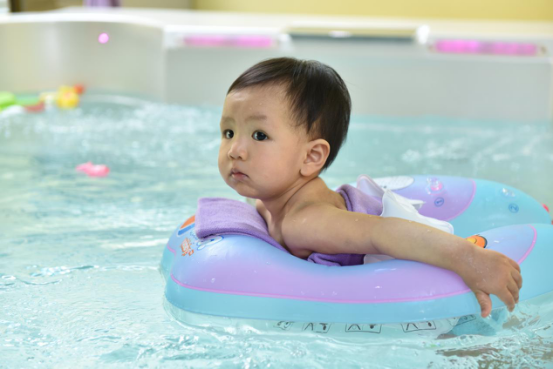 【鱼乐贝贝分享】为什么要让婴幼儿游泳？？？