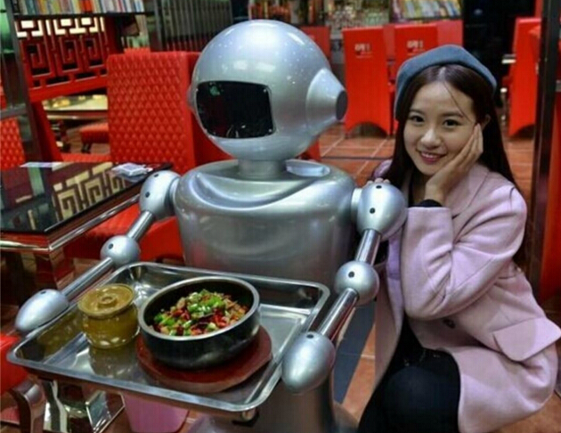 穿山甲智能餐饮机器人