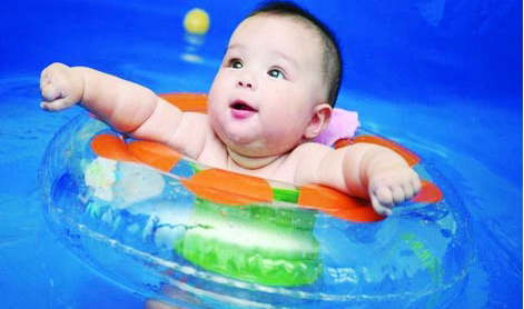 婴儿游泳馆加盟多少钱 婴幼儿游泳加盟哪家好？