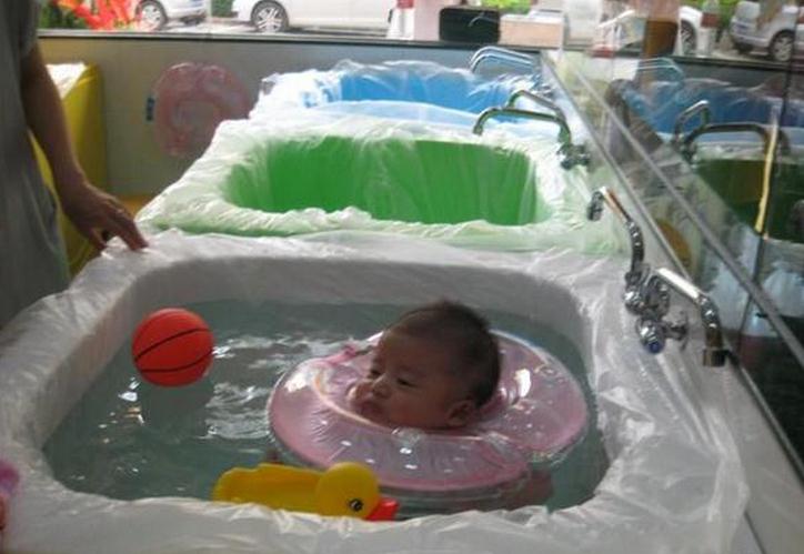 金猪宝宝婴儿游泳馆加盟