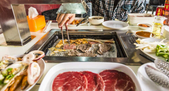 自助烤肉加盟费用贵吗 韩式烤肉饭加盟好不好？