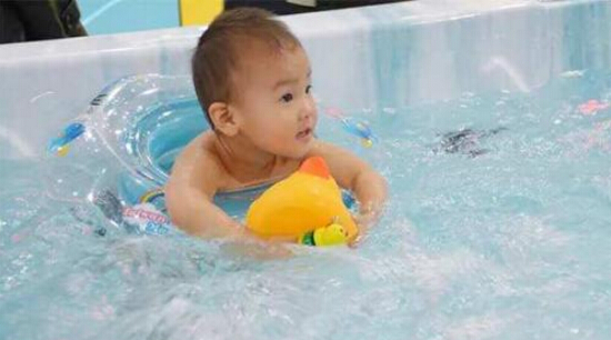 婴儿游泳馆加盟那家好 婴幼儿游泳馆加盟费多少？