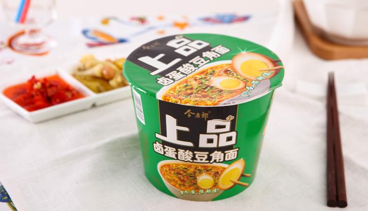 今麦郎上品酸豆角排骨面桶装面