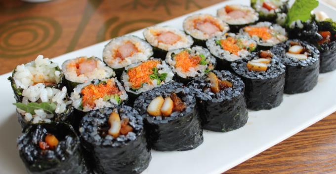 鱼子寿司品种多