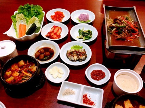 椰坛韩式土豆汤韩国料理加盟