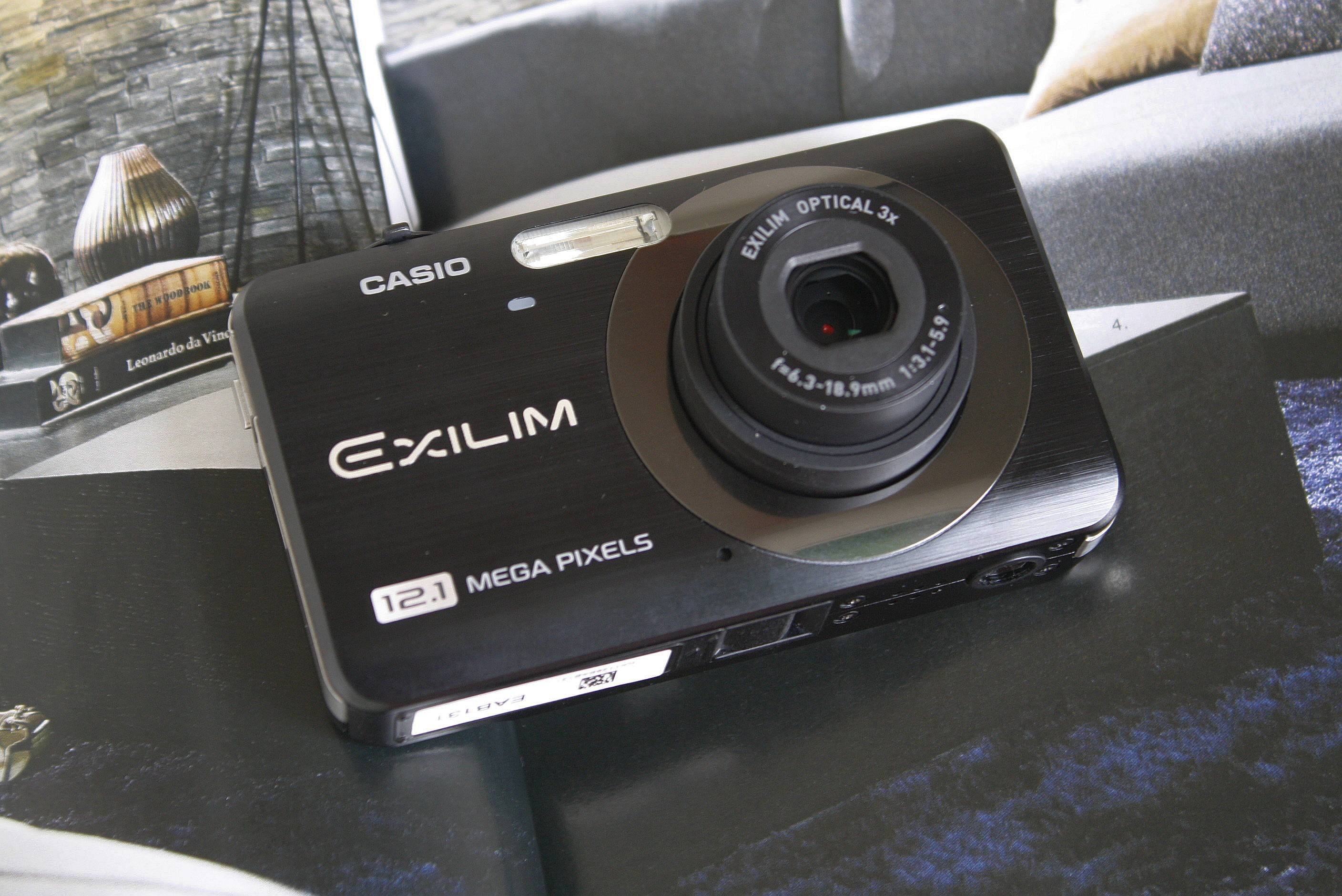 EX-ZS30: Kompakte mit 20 Megapixeln von Casio | heise online