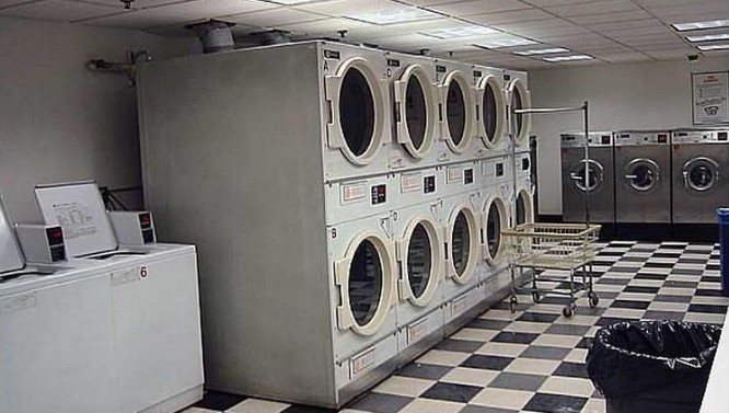 碧绿阁洗衣机器室