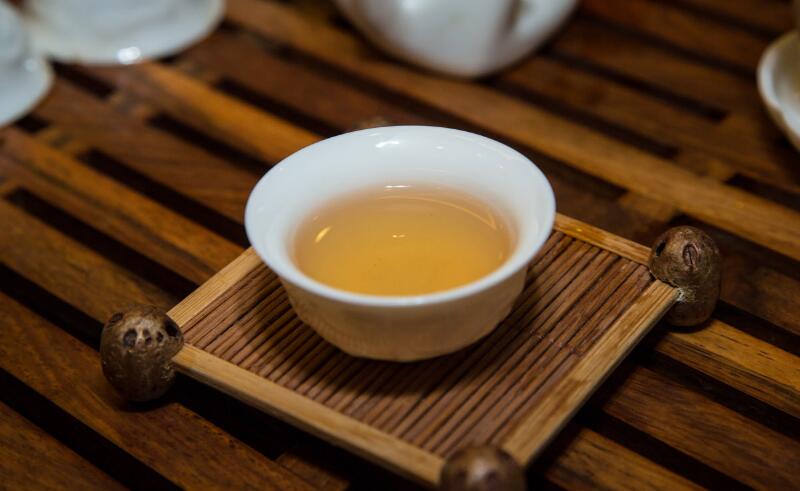 高黎贡山生态茶业茶水