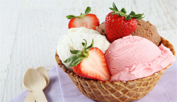 甜品冰淇淋雪糕咖啡厅奶茶店批发草莓