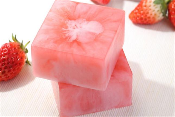 欧腾洋手工皂草莓皂