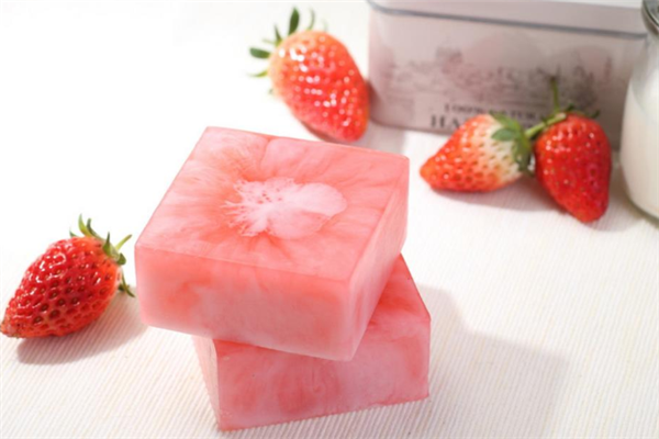 沙月手工皂草莓皂