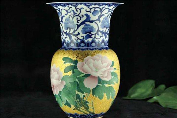 汉博精瓷花瓶