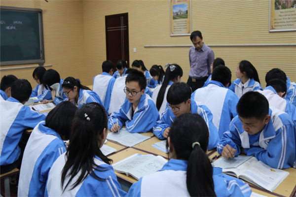 罗米思学习的态度好