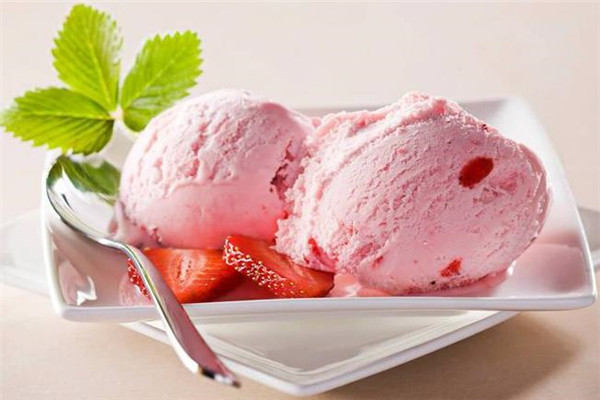 可丽爱冰淇淋草莓