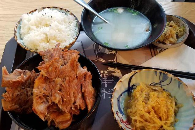 犟骨头骨头套餐饭