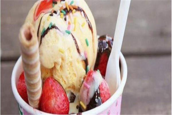 冰果师纯果冰淇淋宣传