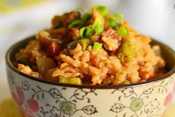巧仙婆焖鱼米饭美食