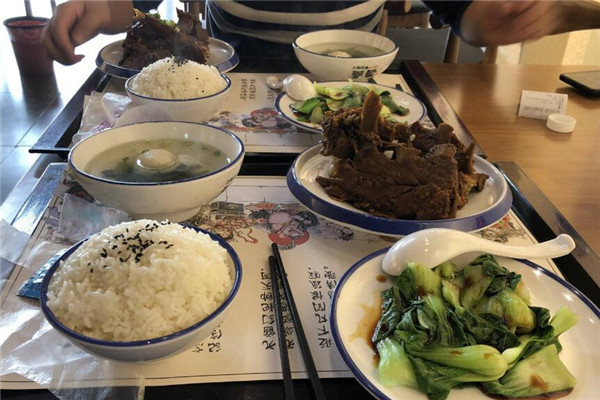 二师兄的脊梁骨头饭米饭