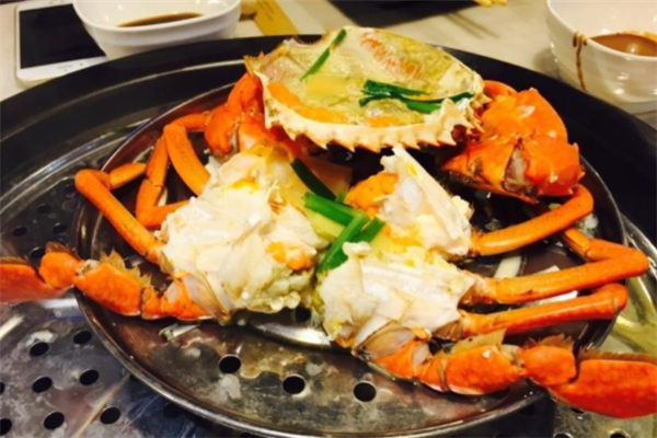 御锅宴蒸汽海鲜螃蟹