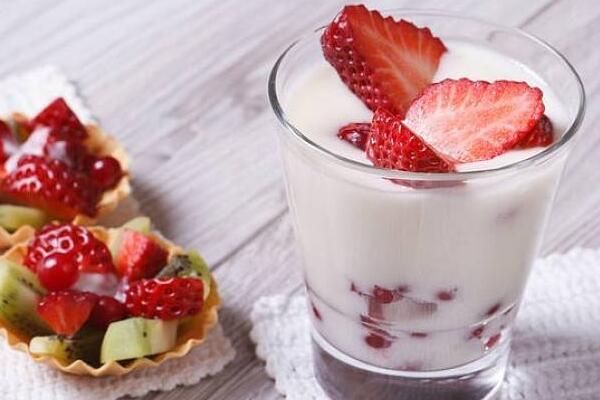 酸奶自造草莓搭配