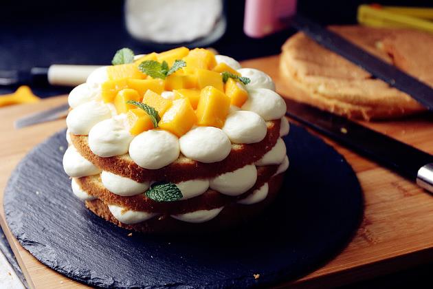 皇冠芒果裸蛋糕