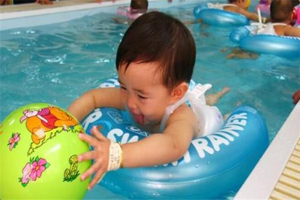 婴之海儿童游泳会所宝宝