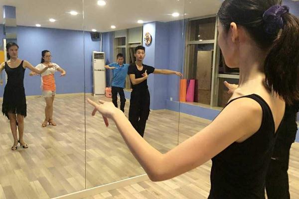 小雅舞蹈艺术培训机构专业