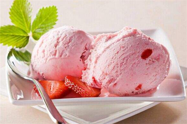 qq果冻动感冰车草莓冰淇淋