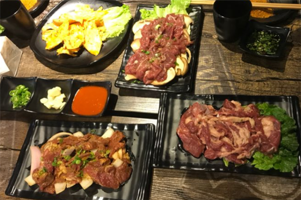 金汉亭韩式自助烤肉加盟