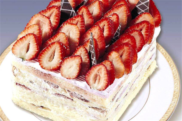 伊莎贝尔蛋糕草莓蛋糕