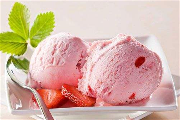 雷根斯冰淇淋草莓冰淇淋
