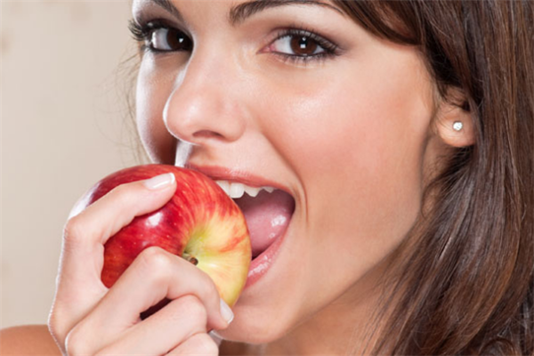 韩氏赛娜女子有助于调节体脂美容苹果
