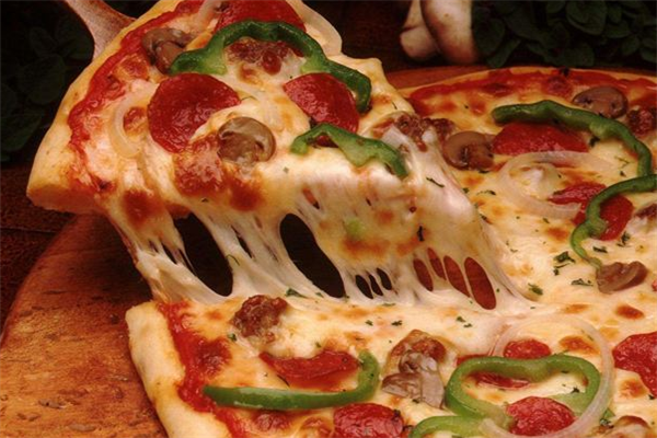 萨其尔比萨培根披萨