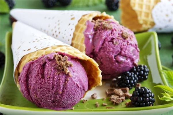 蒂米雪甜品冰淇淋紫色