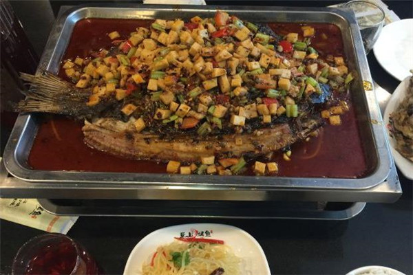 乐山烤鱼美味