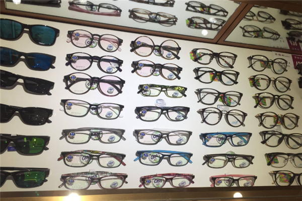 亨得利眼镜店近视眼镜