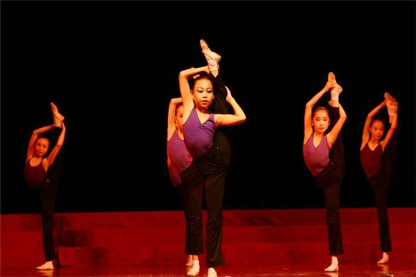 红舞星舞蹈学校教育