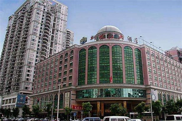 新珠江大酒店外观