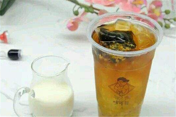 哆可茶饮奶茶杯子