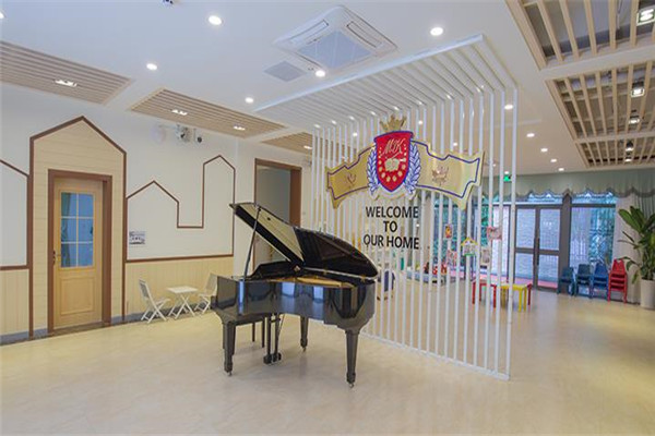 万锦国际幼儿园钢琴