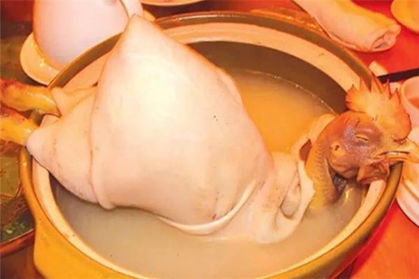 366石锅猪肚鸡美味