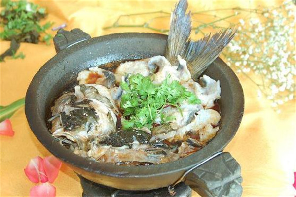 肥妹鸡煲王石锅鱼营养
