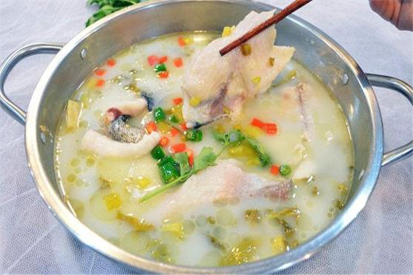 特色鸡煲王石锅鱼新品