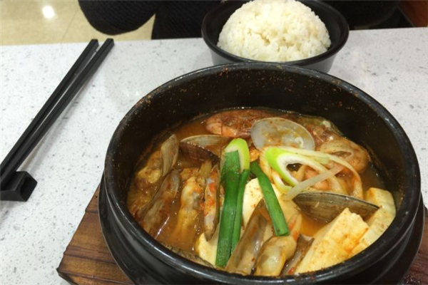 玉尚宫韩国料理餐饮