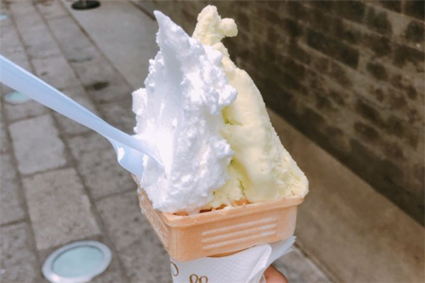 柠檬车露冰淇淋甜品