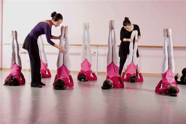 时代星光文化艺术培训芭蕾舞