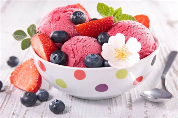 雪芝琳冰淇淋草莓