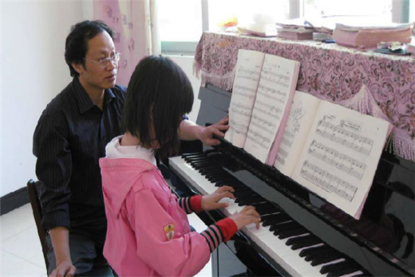 快乐钢琴艺术中心宣传