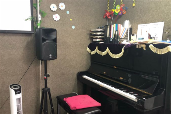宏艺音乐培训教室