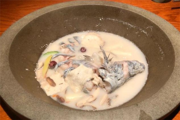 鲜境蒸汽石锅鱼营养